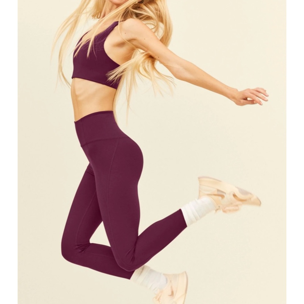 Girlfriend Collective NWT Compressive High-Rise Leggings size S in Plum